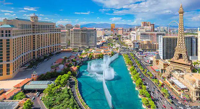 Fountains of Bellagio in Las Vegas - Explore the 200-Foot-Tall Fountains at  the Bellagio – Go Guides
