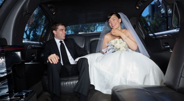 From Sedans to Stretch Understanding Different Limo Options for Weddings