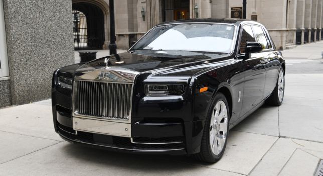 Different Limousine Options for Weddings: Rolls Royce